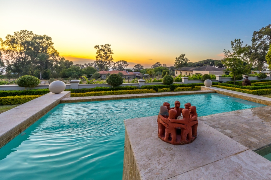 6 Bedroom Property for Sale in Klein Zevenwacht Western Cape